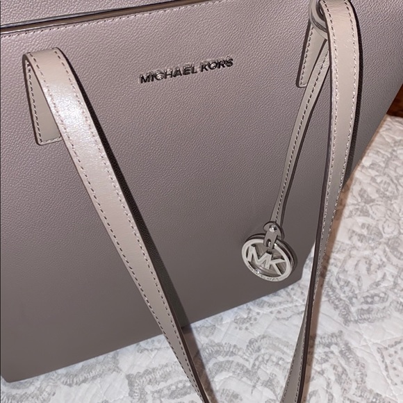 Michael Kors Handbags - Michael Kors Tote